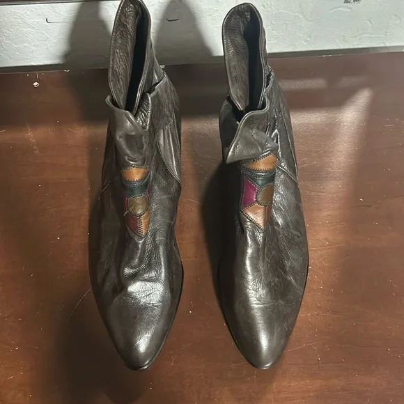 Vintage Black Leather Ankle Boots Retro 80s Slouch Booties Minimalist Boho Chic - Picture 1 of 9